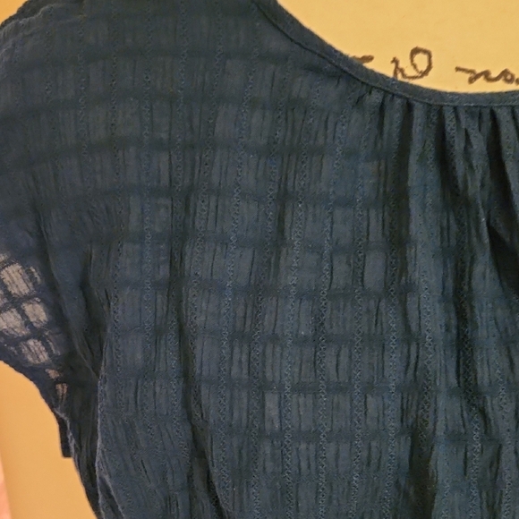 Elegant Black Women's Top - Picture 3 of 7